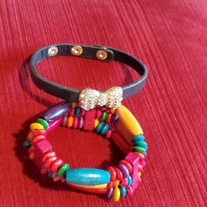 Free 2 bracelet with any purchase over $30